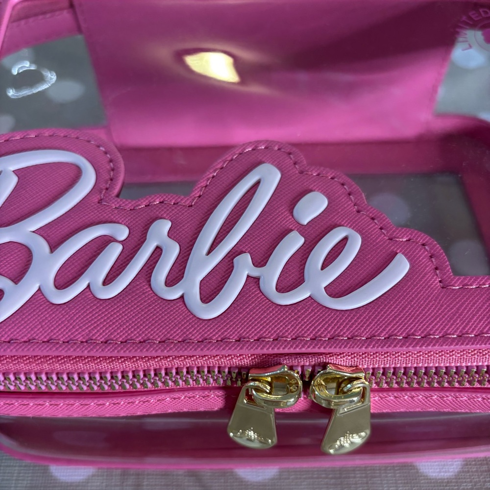 Impressions x Barbie makeup bag pink - Picture 9 of 11